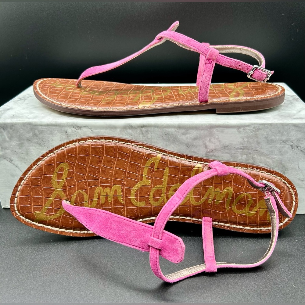 SAM EDELMAN Gigi Thong Sandal in a Pink Suede . Size 9